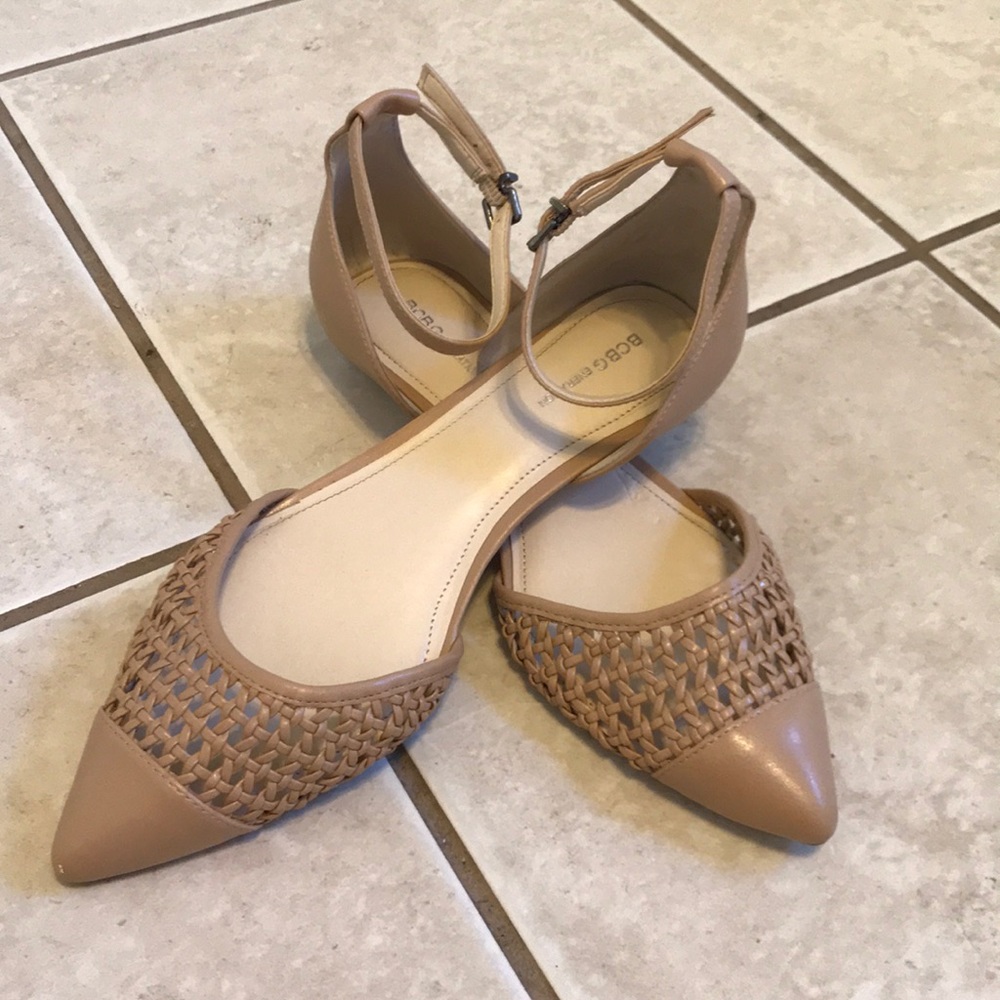 BCBGeneration Beige flats - EUC!